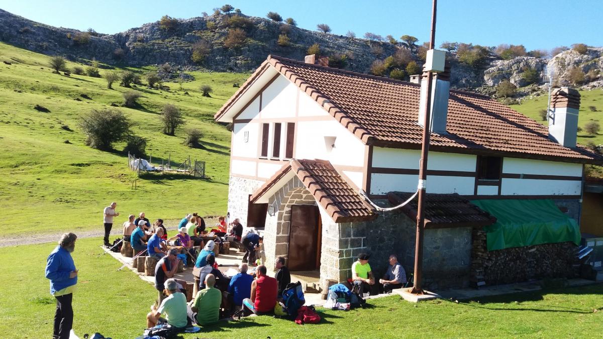 Imágenes de la actividad BARAZAR -ODERIAGA- GARRASTATXU  08-10-2017