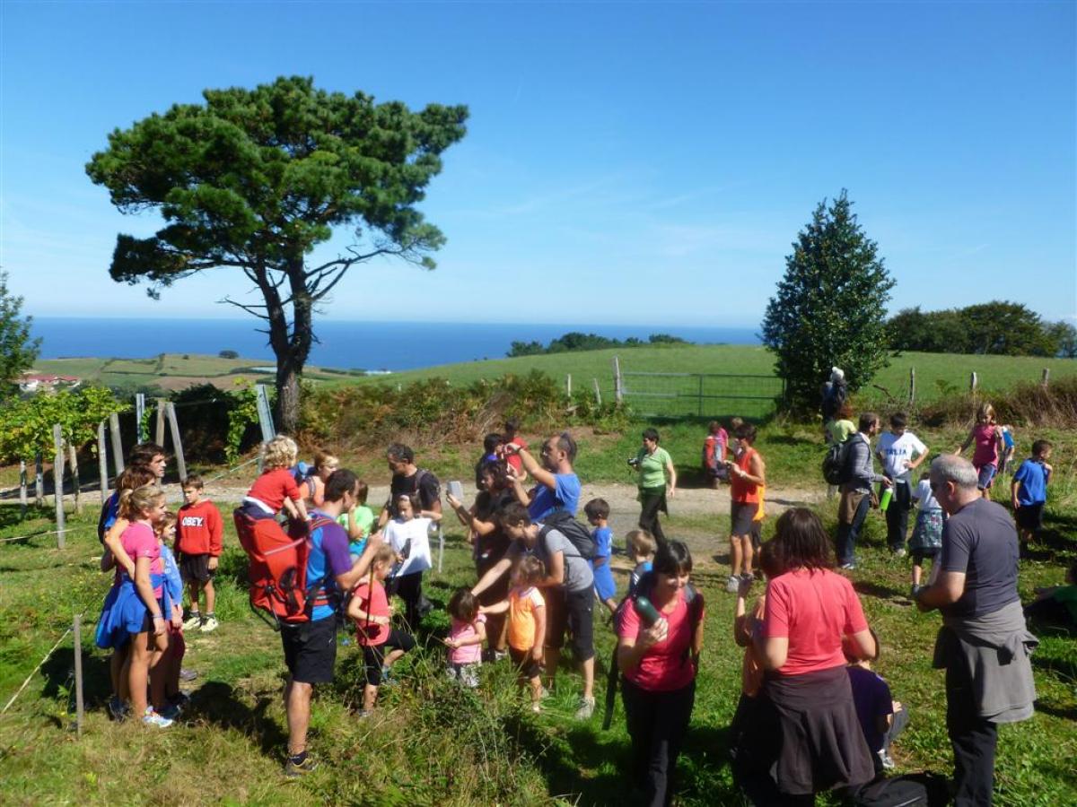 Txikien mendi irteera Zarautz - Askizu (Getaria) 2015-9-20 jardueraren irudiak