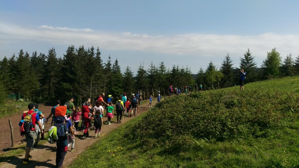 Imágenes de la actividad SALIDA MONTAÑERA INFANTIL :  IXUA - ARRATE  20-05-2018