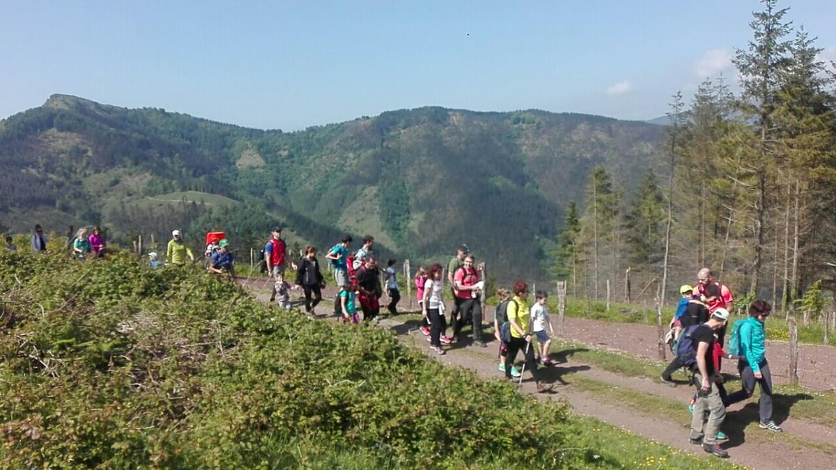 Imágenes de la actividad SALIDA MONTAÑERA INFANTIL :  IXUA - ARRATE  20-05-2018