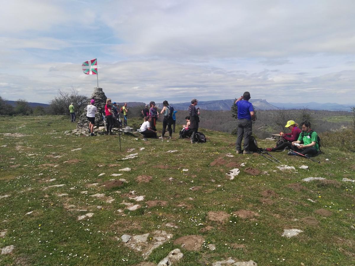 Imágenes de la actividad ANDAGOIA - MARINDA - IZARRA  14-04-2019